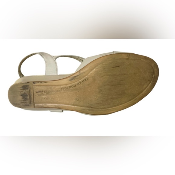 SAS Cream Sandals with Adjustable Slingback - Picture 6 of 7